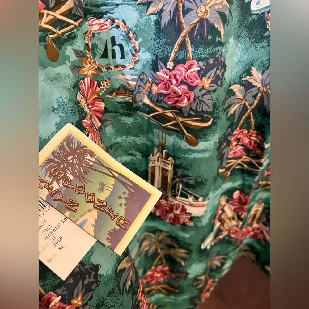 80s Bank of Hawaii uniform Tags On